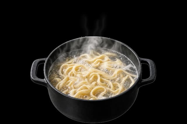 sizzling wok pan